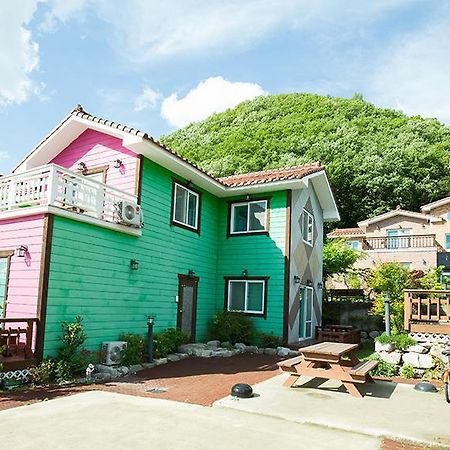 Utopia Pension Gyeongju Dış mekan fotoğraf
